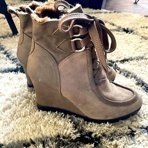 Guess Lanni faux fur lined wedge boot